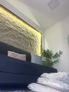 Isa__Blanc élő XXX-chatje