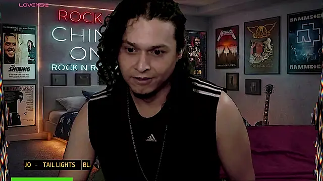 Czat XXX na żywo – chino_roz