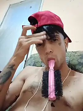 Show modela CubaxxxPeneGrande na web-kameri