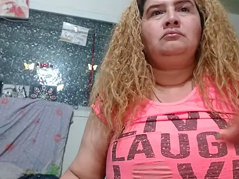 Perla1981-- 现场XXX聊天