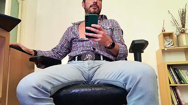 ChrisKoxn Live XXX chat