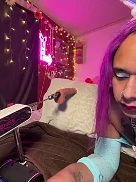 TranSexualJade95 élő XXX-chatje