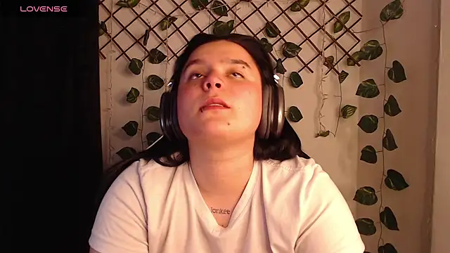 Nika_1_のライブXXXチャット