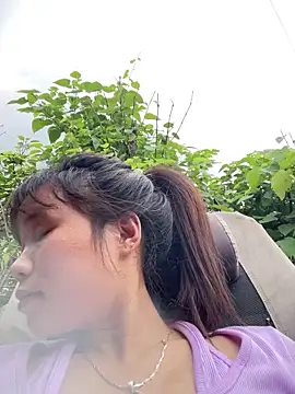 Ngoc-bbi Show in webcam