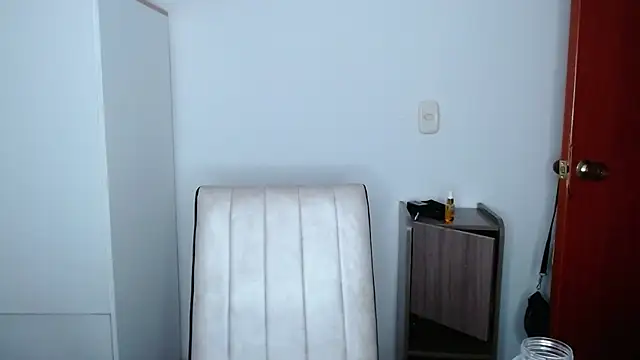 XXX chat uživo modela Lucy_engel