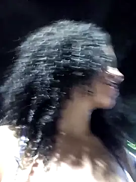 CurlyBitch: онлайн-секс-чат