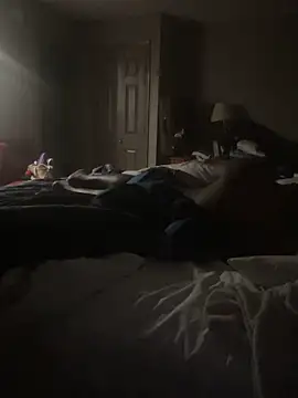 Stressreliever82: διαδικτυακό σόου στην κάμερα