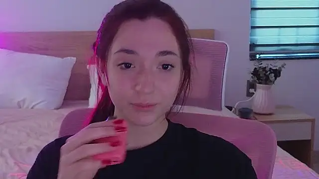 YasmineWest's Live XXX Chat