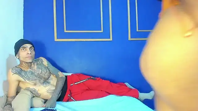 Demon_Rose_: διαδικτυακό σόου στην κάμερα