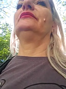 LadyTouch's Live XXX Chat