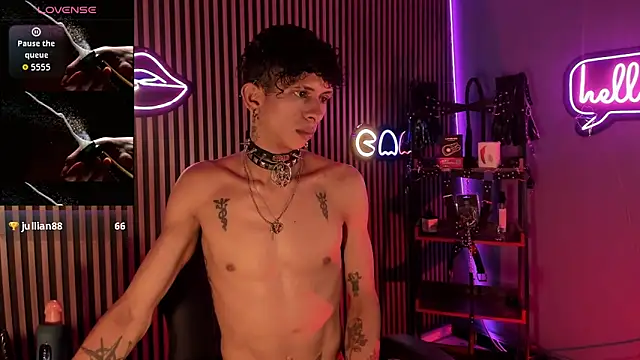 Maximoking26 – Naživo XXX chat