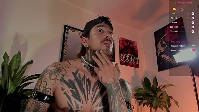 TigerStripes1_ Live XXX-chat