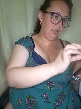 _Saraqueen Chat XXX live