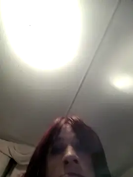 MaddyC6992: διαδικτυακό σόου στην κάμερα