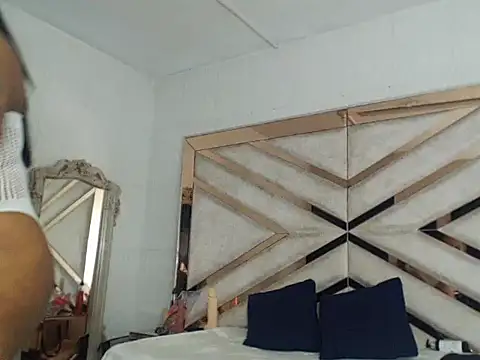 Luna_and_Rose Live XXX Chat