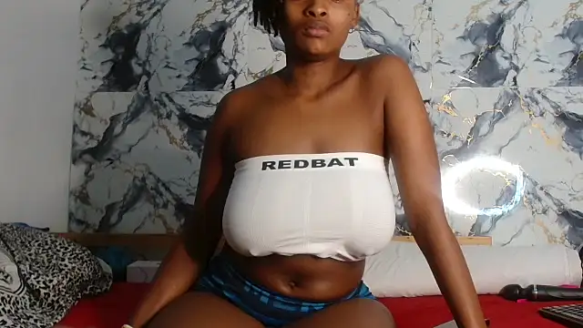 BlondQ2003: онлайн-секс-чат