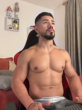 Pokazy przed kamerką – Ezzio_Scolaro