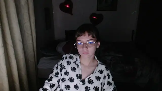 دردشة TaniaGoddess الجنسية المباشرة