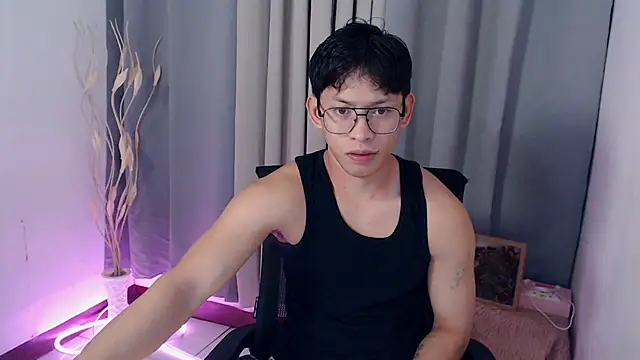 pinkcock_froi2305 网络视讯表演