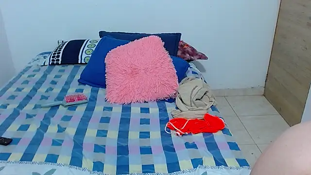 daniela_pran Live XXX chat