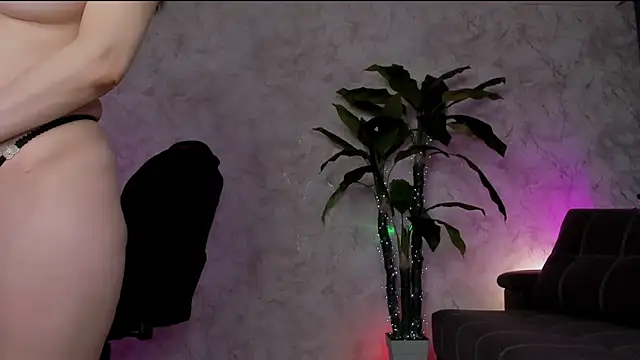 Emma7 লাইভ XXX চ্যাট