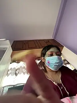 Pokazy przed kamerką – Yourhornynightmare