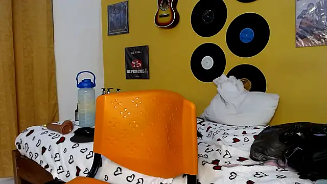 Chatroom XXX en direct de lilithevil32