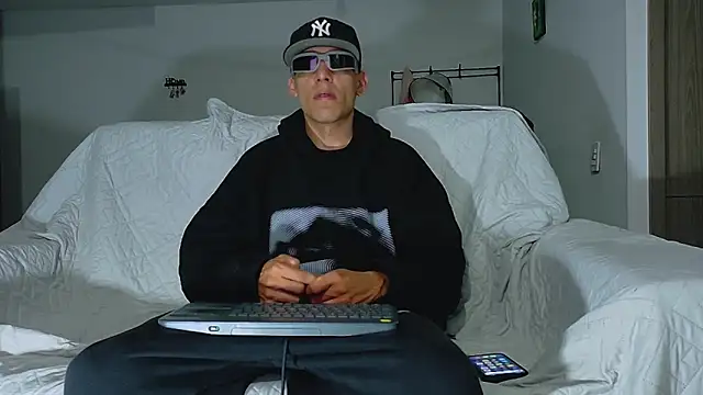 Chat XXX en directo de Party_Straight