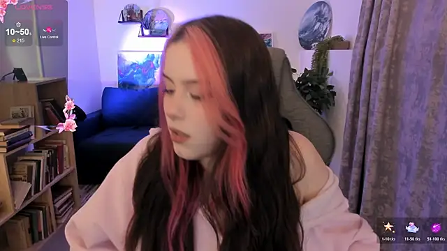 Chatroom XXX en direct de CoraMiel