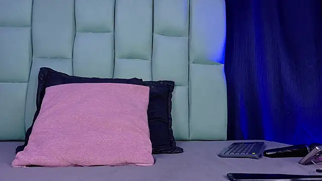 Chat XXX Live Emilyy05_