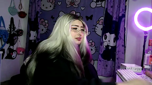 lussyevans24 Obrolan Langsung XXX