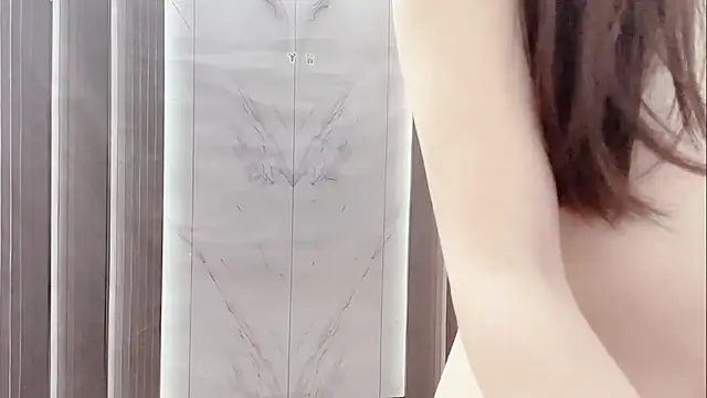 Shenlly 在線直播表演