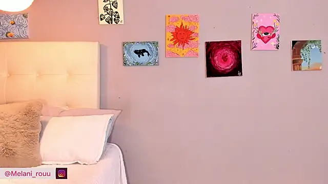 Онлайн чат XXX Melaniaa_Roussee