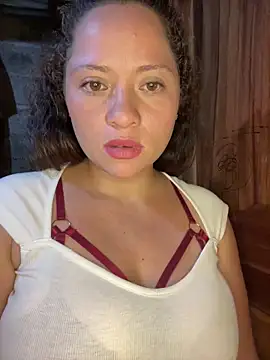 Chat +18 de Jannieth ao vivo