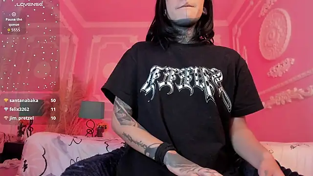 Kat_VonDe's Live XXX Chat