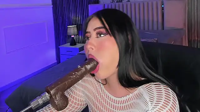 Živý XXX chat Emberrvelvet