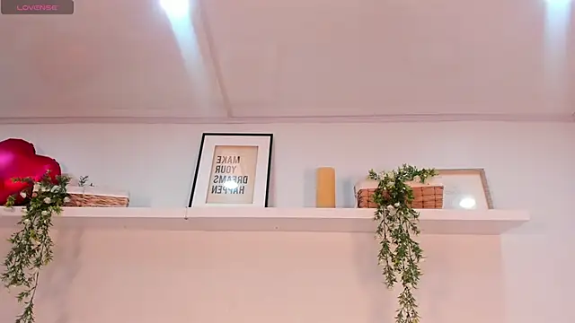 Nicolle_Evanss_のウェブカメラショー