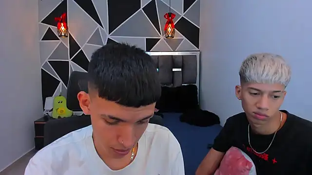 Juan_Nd_Steven 라이브 XXX 채팅