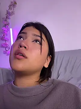 Chat XXX en directo de alisson_carolina73