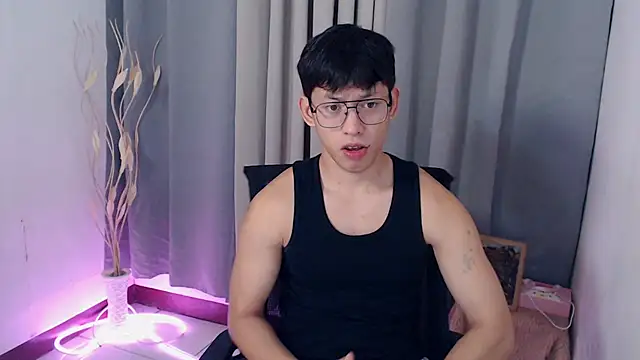 pinkcock_froi2305 Show Webcam