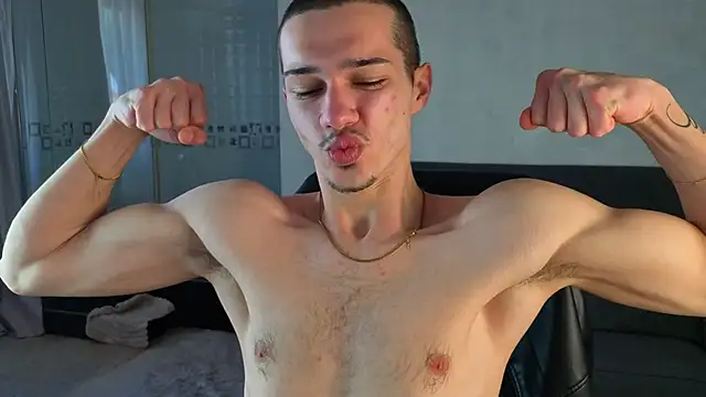 دردشة KaydenDrew الجنسية المباشرة