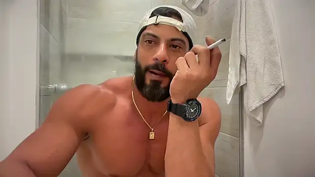 romeolovedark Adlı Modelin Canlı XXX Sohbeti