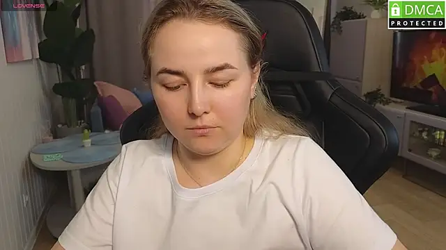 Chat XXX en directo de Mira_Mermayd