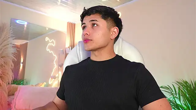 MatiasKorn 라이브 XXX 채팅