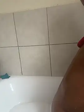 Kikie23 Adlı Modelin Canlı XXX Sohbeti