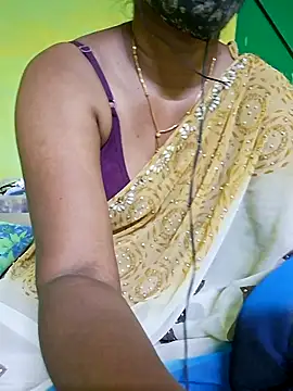 แชท XXX สดของ tamil_kanaka