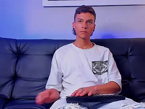 Noahh_Saky Webcamshow