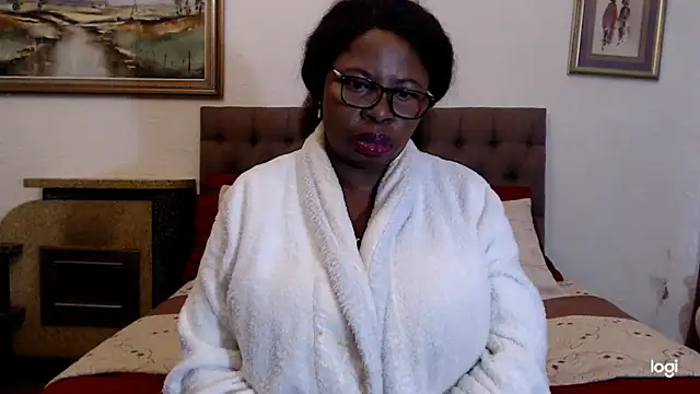 OmegaLipps Adlı Modelin Canlı XXX Sohbeti