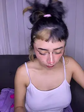 Chat XXX ao vivo de baby_akuma