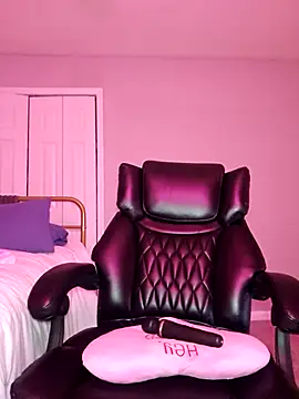 Chat +18 de oliviaprettypussy ao vivo